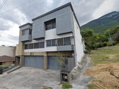 C. Paseo de la cima Fracc. Cumbres 2do Sector, Montrerrey Nuevo Leon